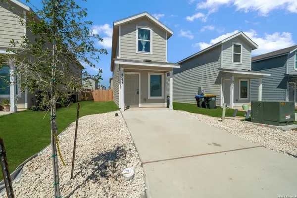 $1,195 | 5023 Primrose Avenue, Converse, TX 78109