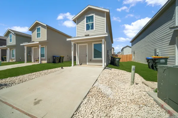 $1,195 | 5023 Primrose Avenue, Converse, TX 78109