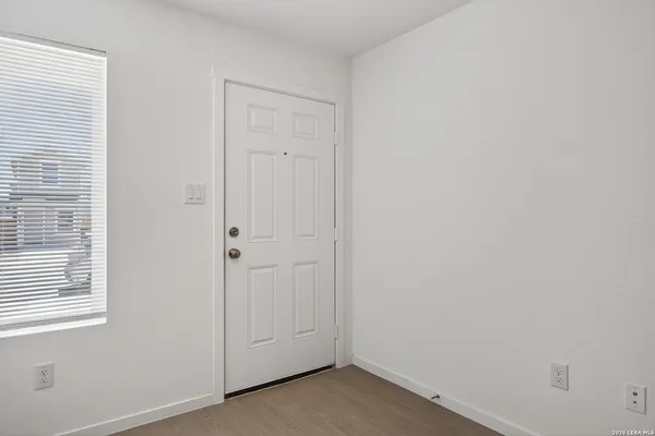 $1,195 | 5023 Primrose Avenue, Converse, TX 78109