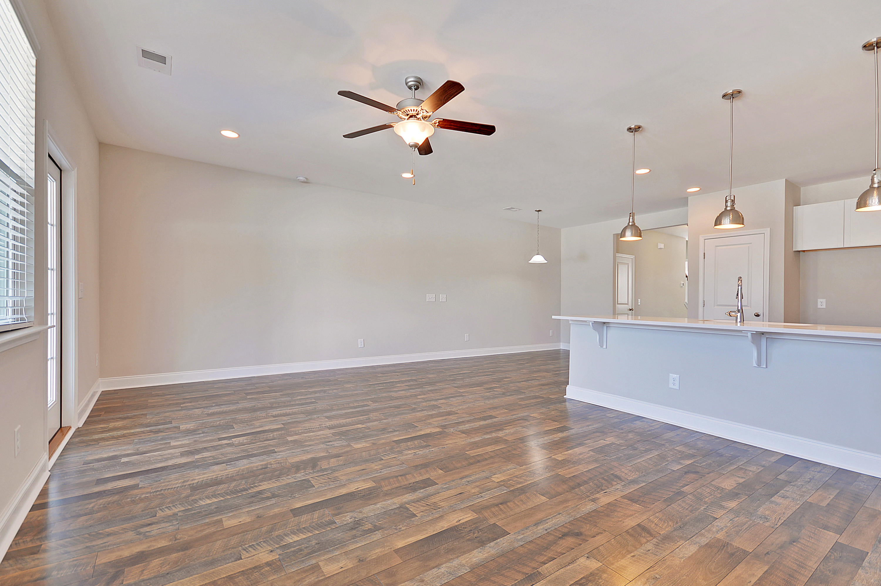 7852 Montview Road North Charleston, SC 29418 - Photo 15 of 34 7852 Montview Road Living Room