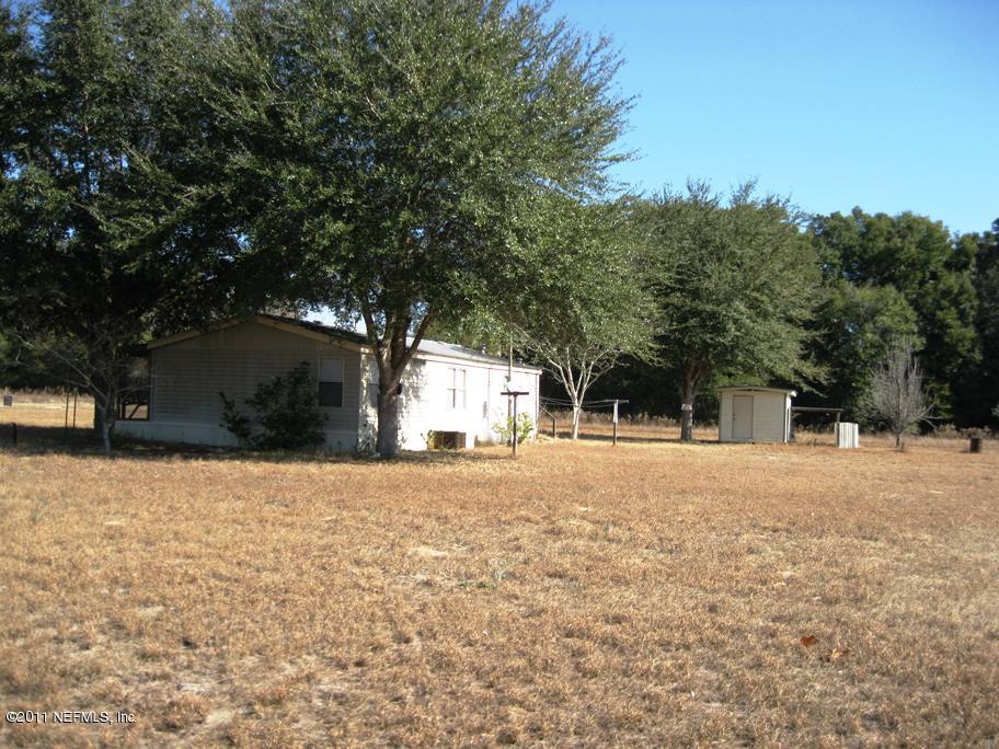 127 Raleigh Avenue Satsuma, FL 32189 - Photo 3 of 16 IMG_4056