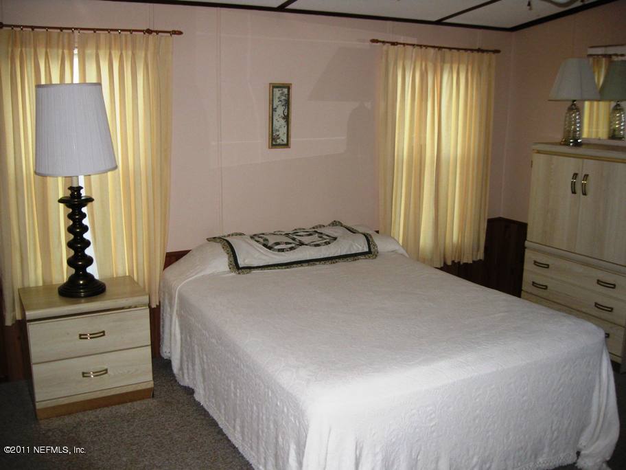 127 Raleigh Avenue Satsuma, FL 32189 - Photo 10 of 16 IMG_4092