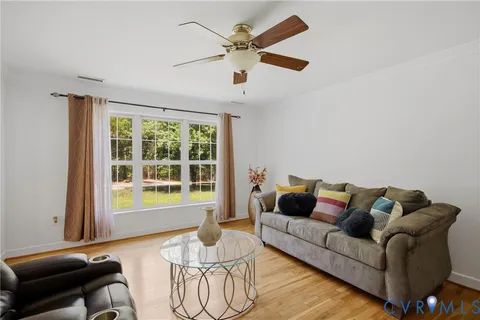 $975,000 | 13236 Lea Anna Lane, Maidens, VA 23102