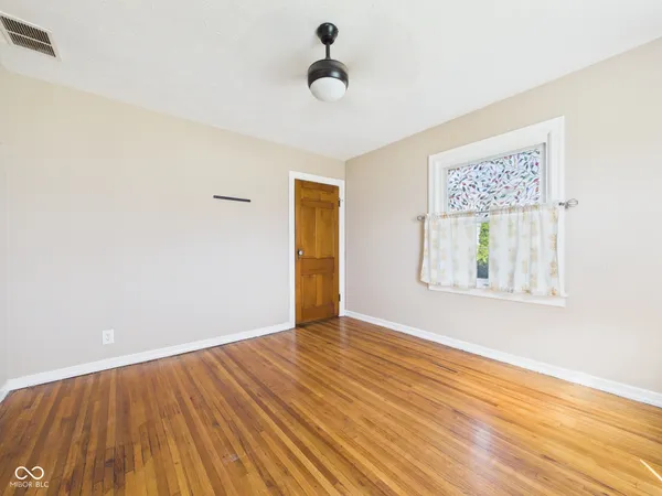 $330,000 | 1925 Lindberg Road, Anderson, IN 46012