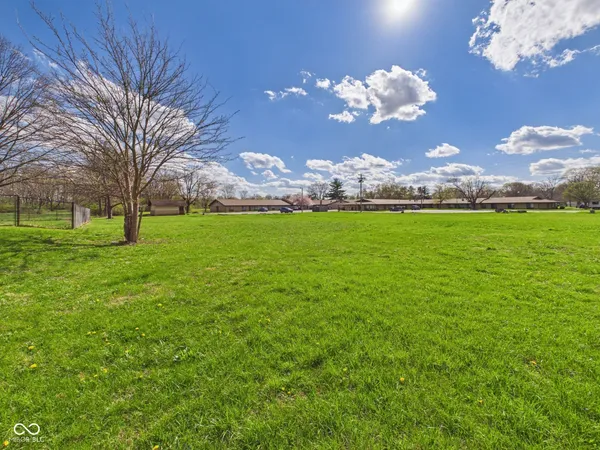 $330,000 | 1925 Lindberg Road, Anderson, IN 46012