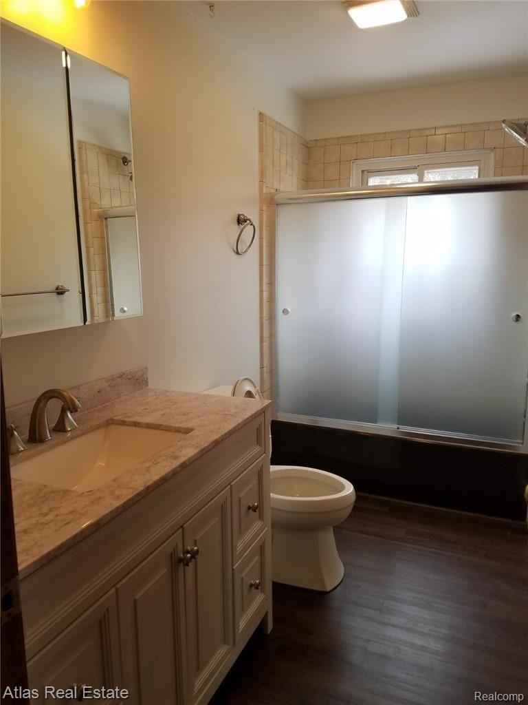 7505 Perry Road Grand Blanc, MI 48439 - Photo 13 of 14 bathroom 1.jpg
