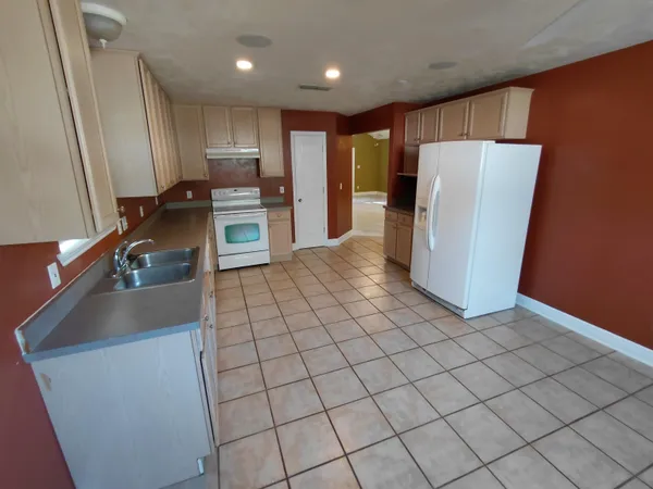 $2,395 | 1810 Newman Lane, Tallahassee, FL 32312