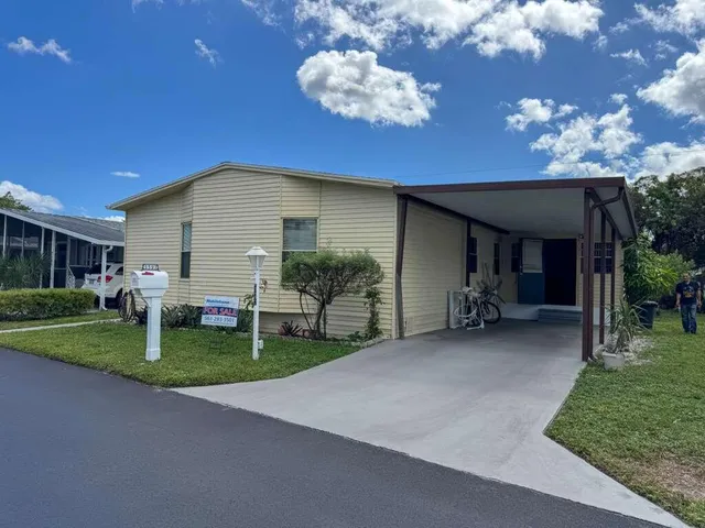 $39,999 | 3397 Lake Overlook Place, Lantana, FL 33462