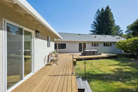 $1,495,000 | 14 Angelica Court, Novato, CA 94947