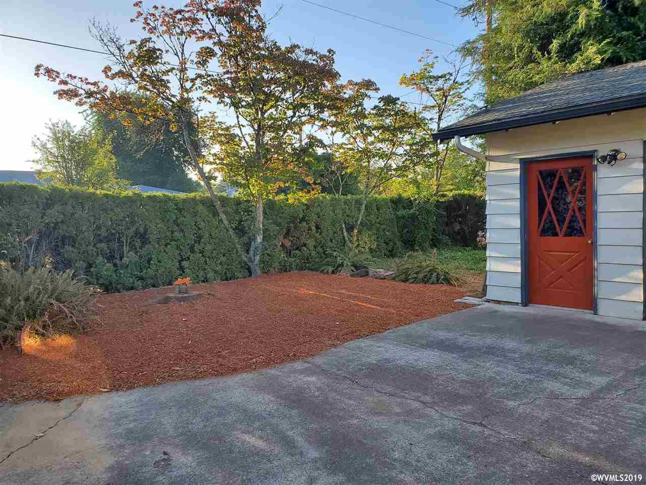175 Southeast Fir Villa Road Dallas, OR 97338 - Photo 2 of 31 Gallery Image 2