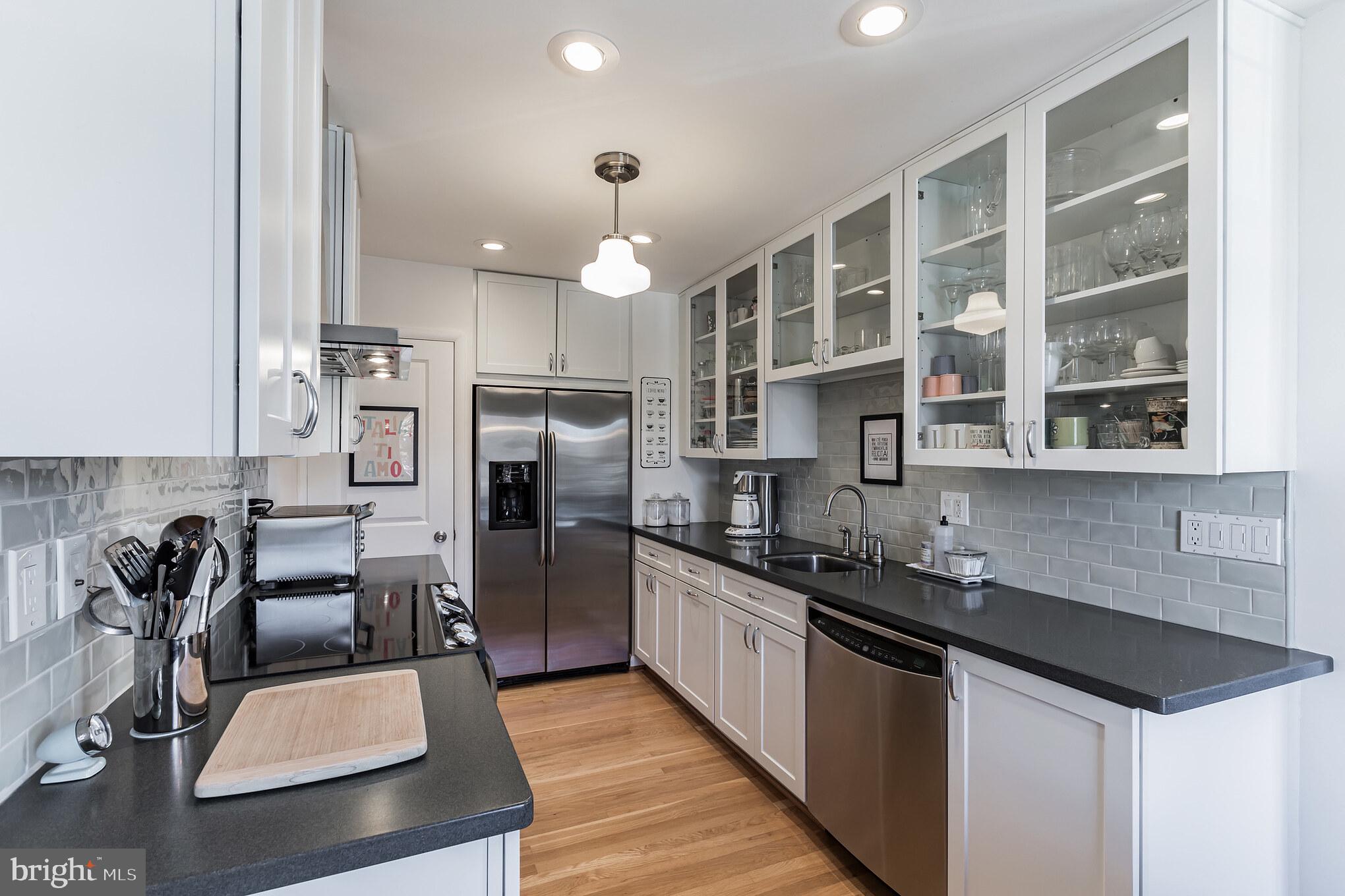 612 Sherrie Road Philadelphia, PA 19115 - Photo 9 of 30