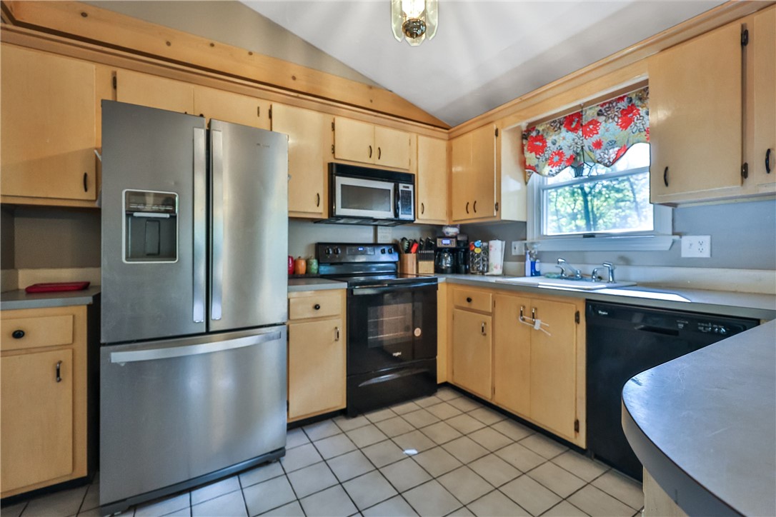 634 Buck Hill Road Burrillville, RI 02859 - Photo 15 of 40