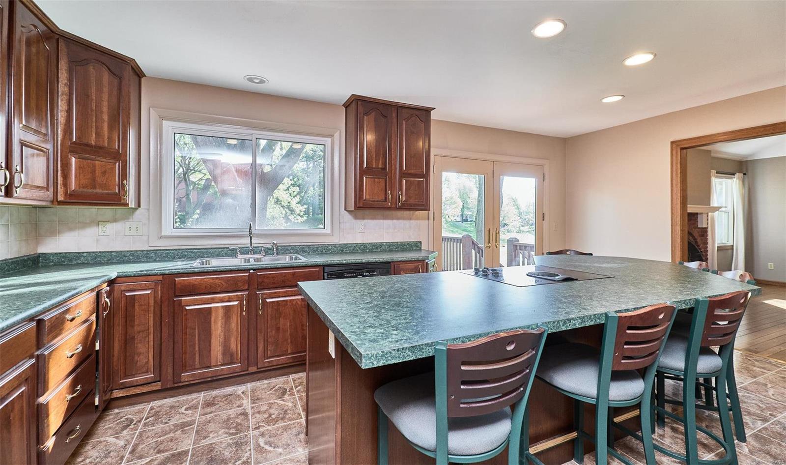 1626 Old Baxter Road Chesterfield, MO 63017 - Photo 12 of 31 Gallery Image 12