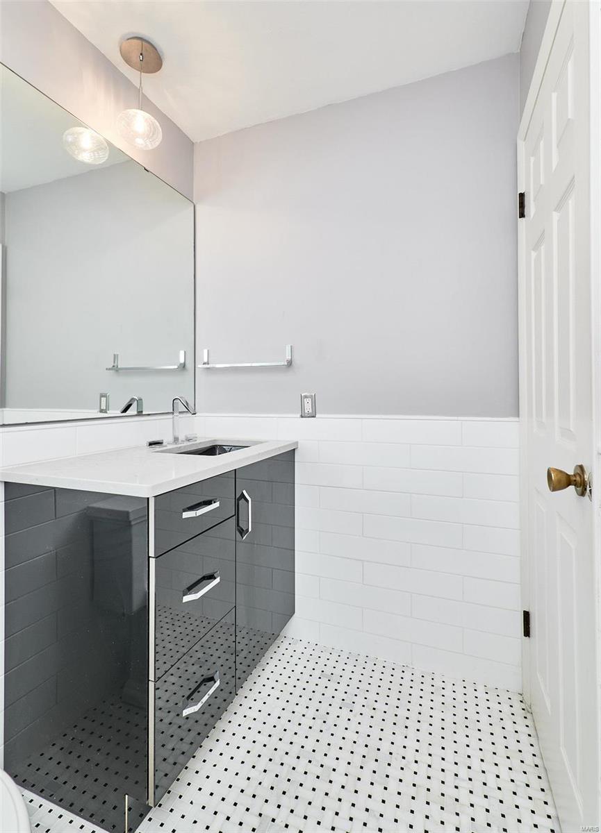 1626 Old Baxter Road Chesterfield, MO 63017 - Photo 17 of 31 Gallery Image 17