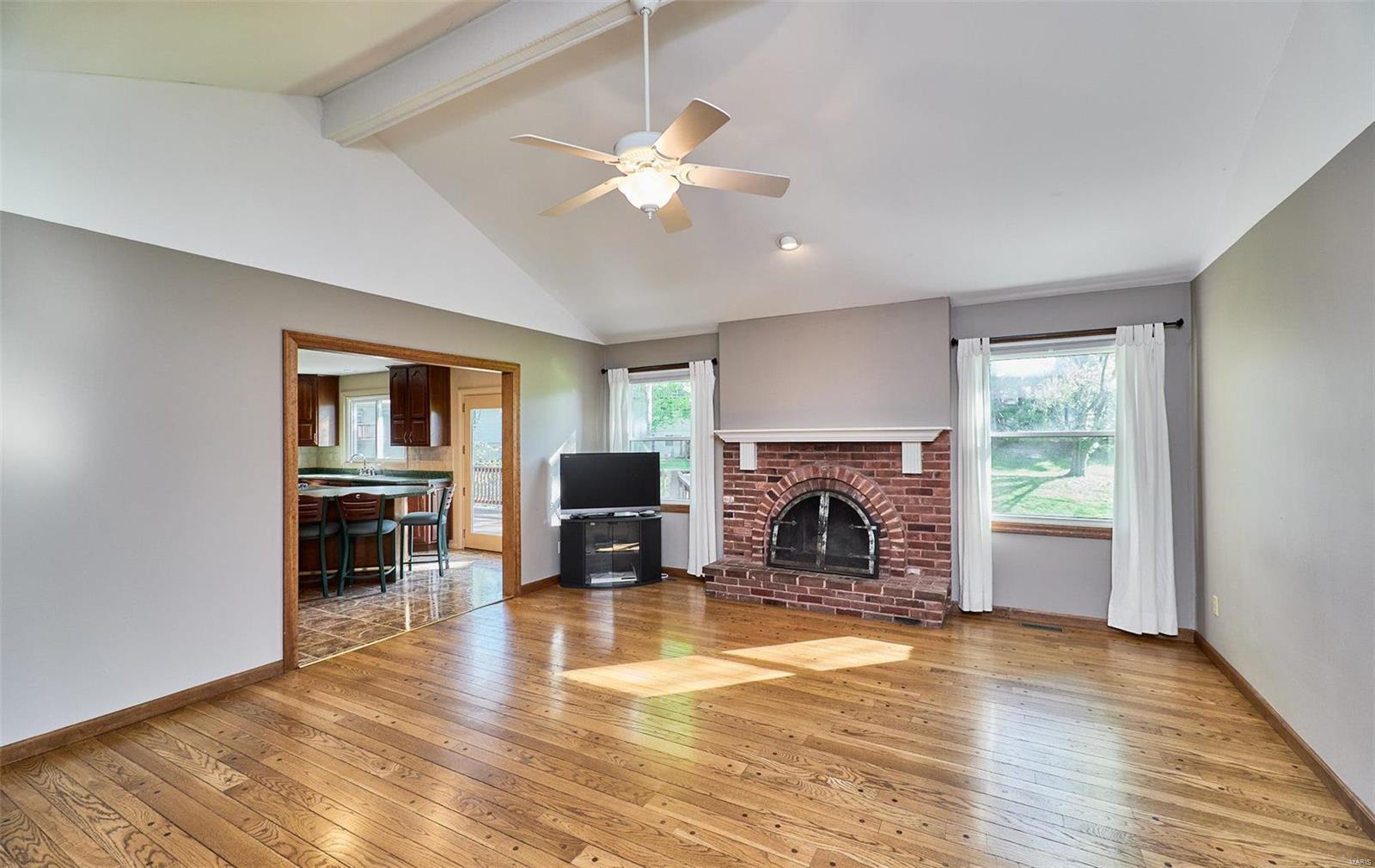 1626 Old Baxter Road Chesterfield, MO 63017 - Photo 8 of 31 Gallery Image 8