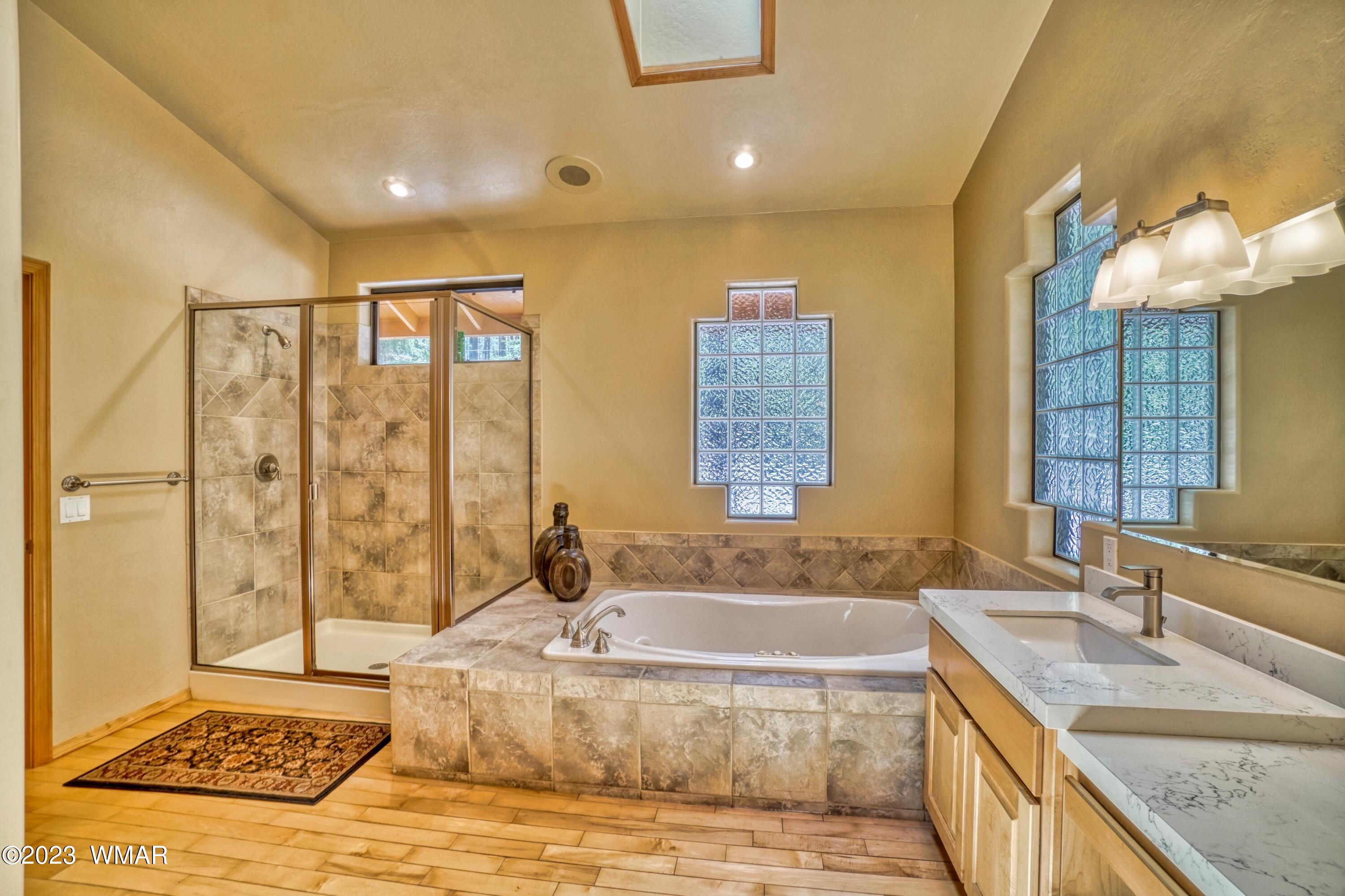 7214 Geronimo Road Pinetop, AZ 85935 - Photo 22 of 51 Ensuite