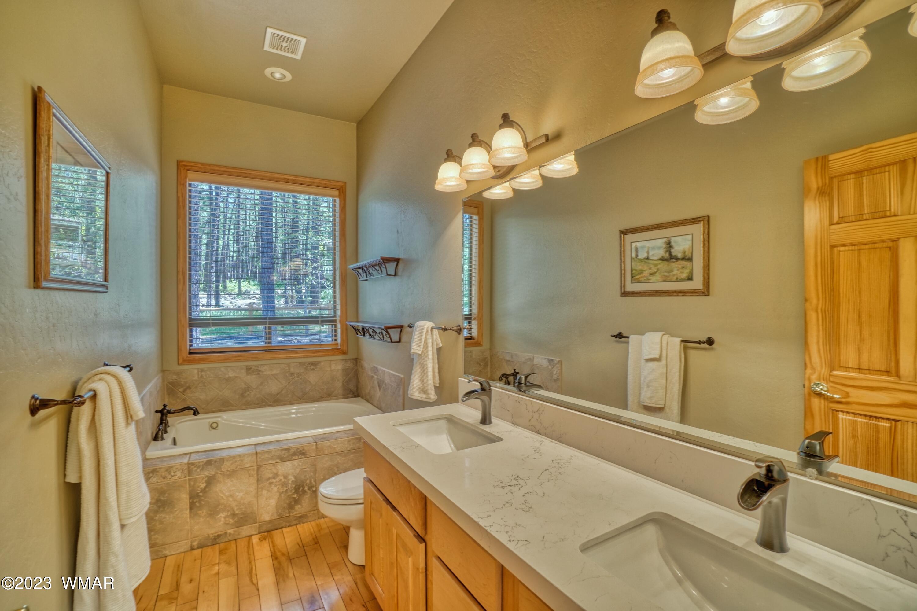 7214 Geronimo Road Pinetop, AZ 85935 - Photo 26 of 51 Guest Bathroom
