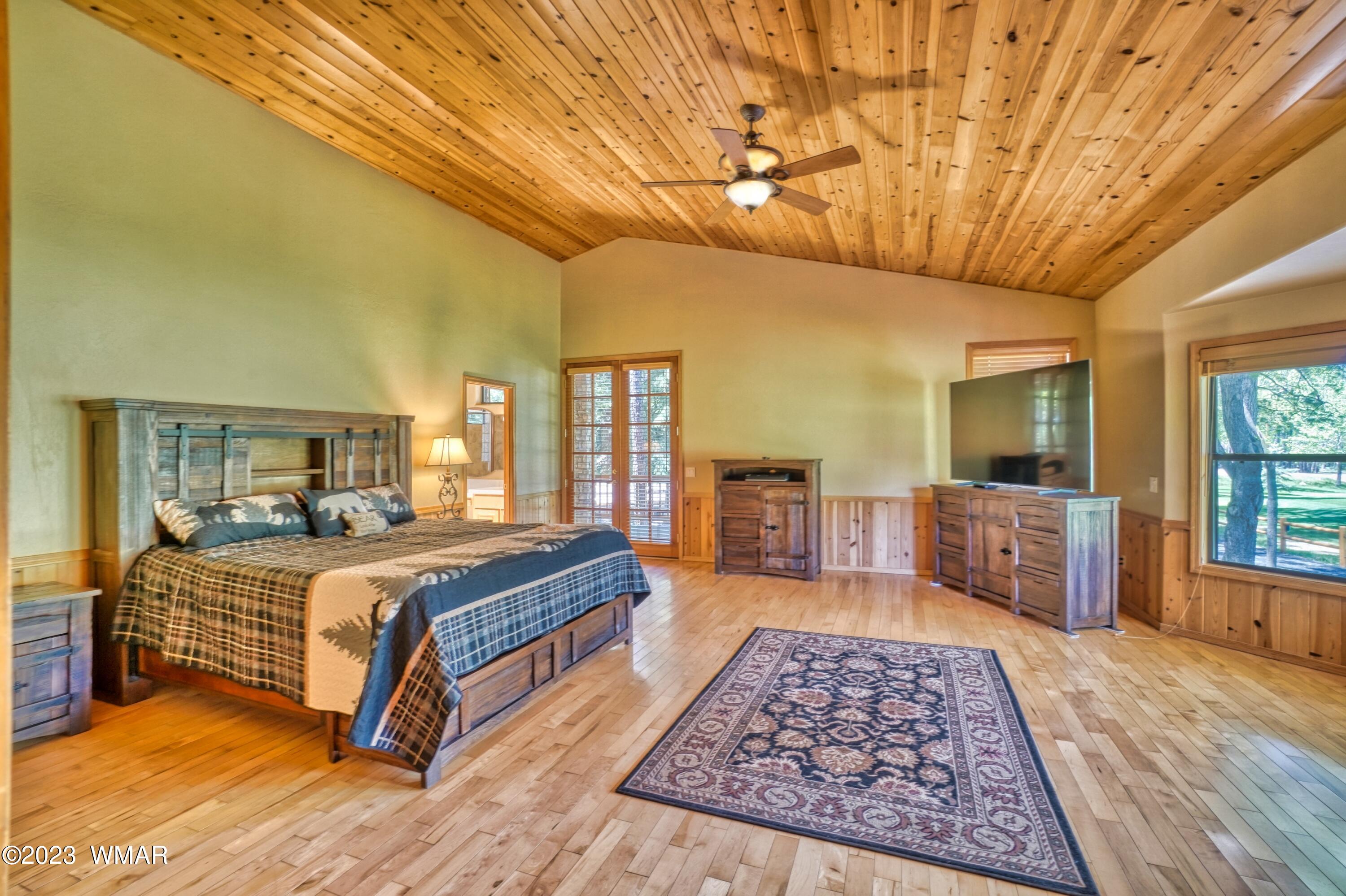 7214 Geronimo Road Pinetop, AZ 85935 - Photo 7 of 51 T&G Primary Suite
