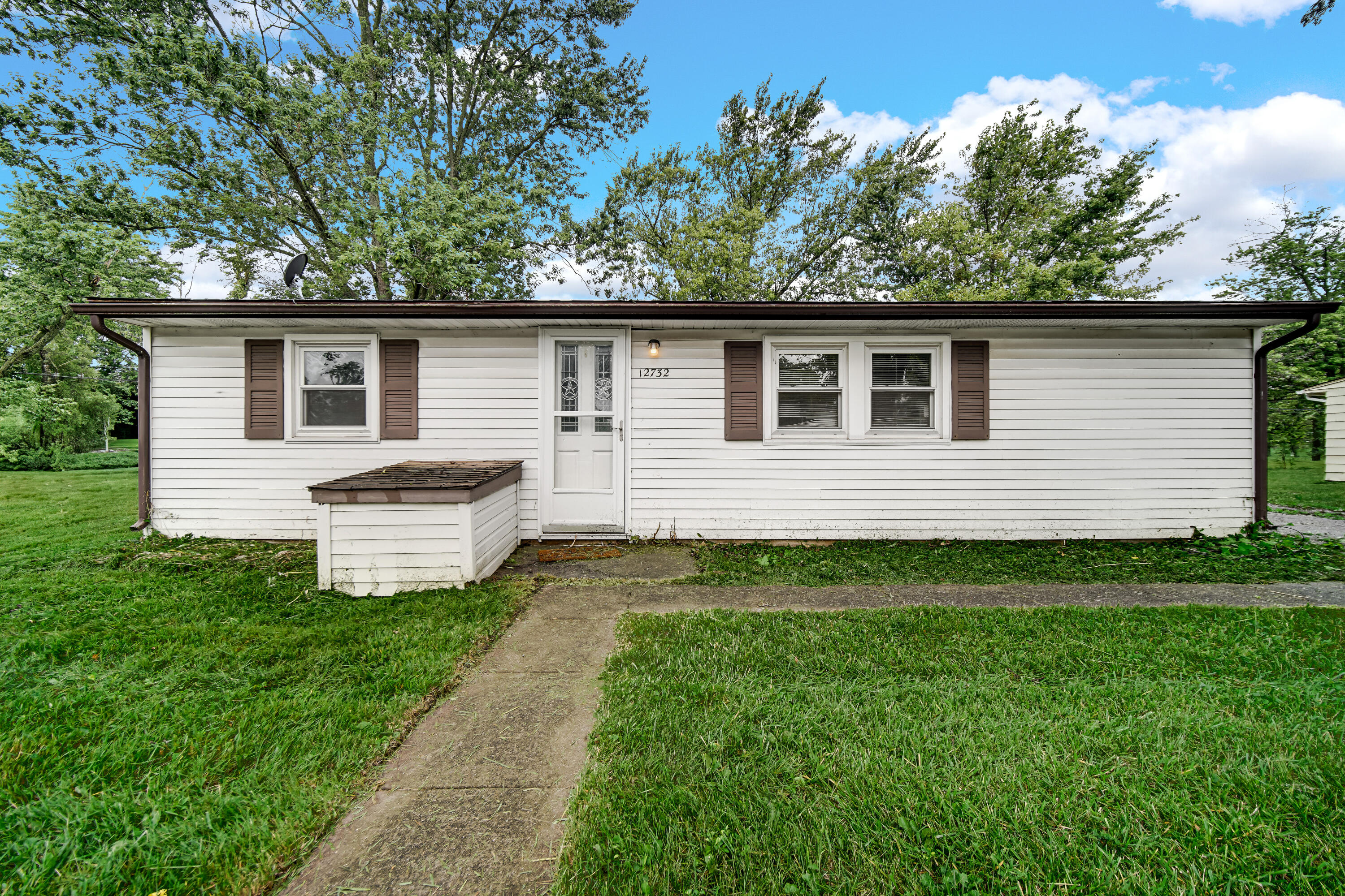 12732 Whitcomb Street Crown Point, IN 46307 - Photo 1 of 9 3000x2000