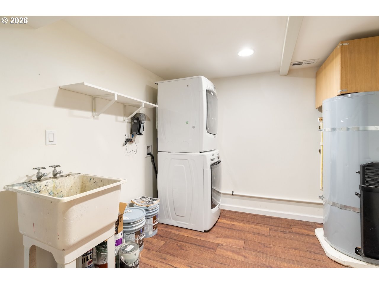 1606 North Alberta Street Portland, OR 97217 - Photo 38 of 46 a bathroom with a sink and a mirror