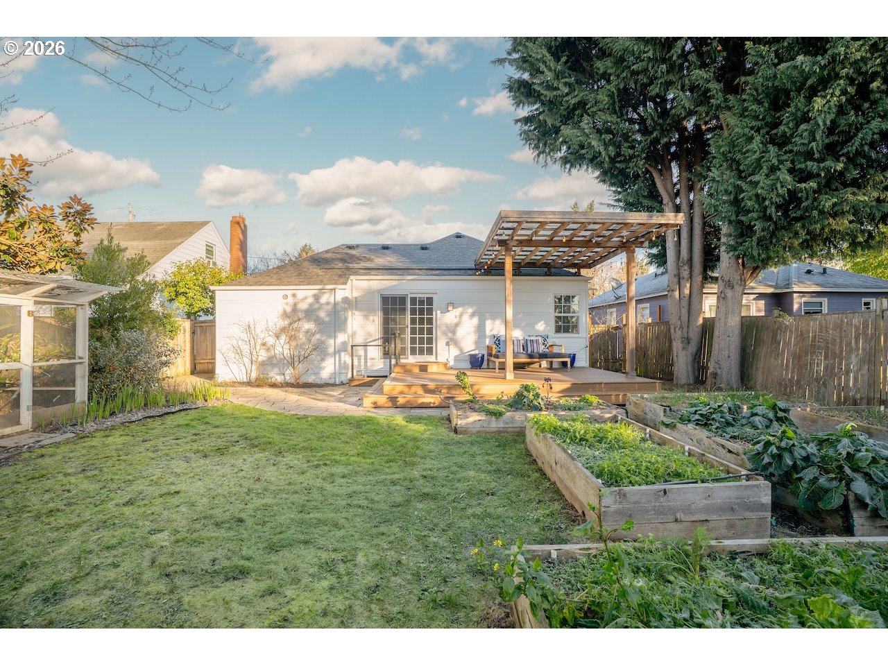 1606 North Alberta Street Portland, OR 97217 - Photo 40 of 46 a front view of a house with garden