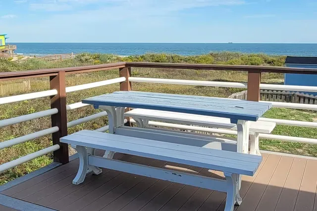 $610,000 | 114 Sand Dune Court, Surfside Beach, TX 77541