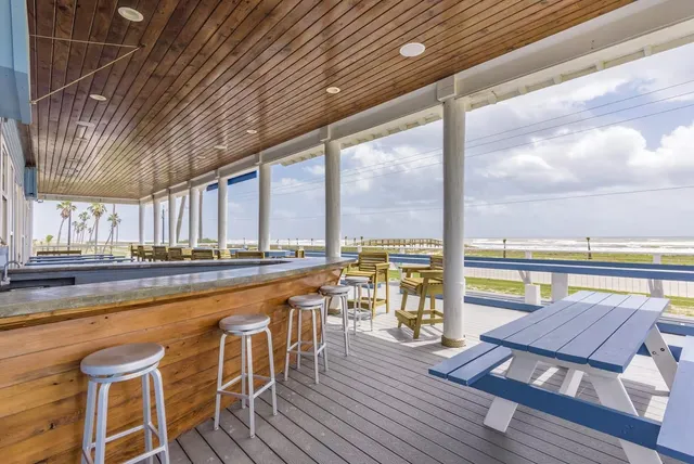 $610,000 | 114 Sand Dune Court, Surfside Beach, TX 77541