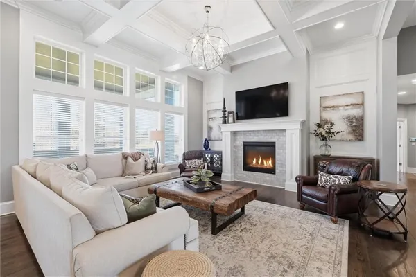 $1,400,000 | 3450 West 196th Street, Stilwell, KS 66085