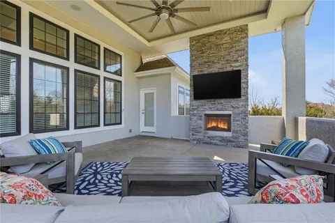 $1,400,000 | 3450 West 196th Street, Stilwell, KS 66085