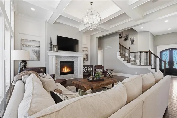 $1,400,000 | 3450 West 196th Street, Stilwell, KS 66085