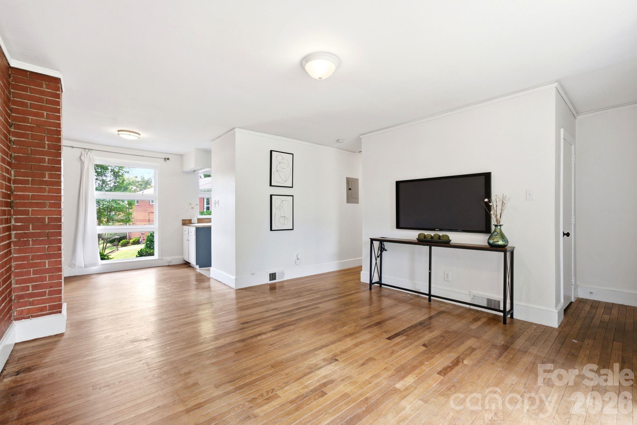 4227 Cheltenham Road Charlotte, NC 28211 - Photo 5 of 28 Gallery Image 5