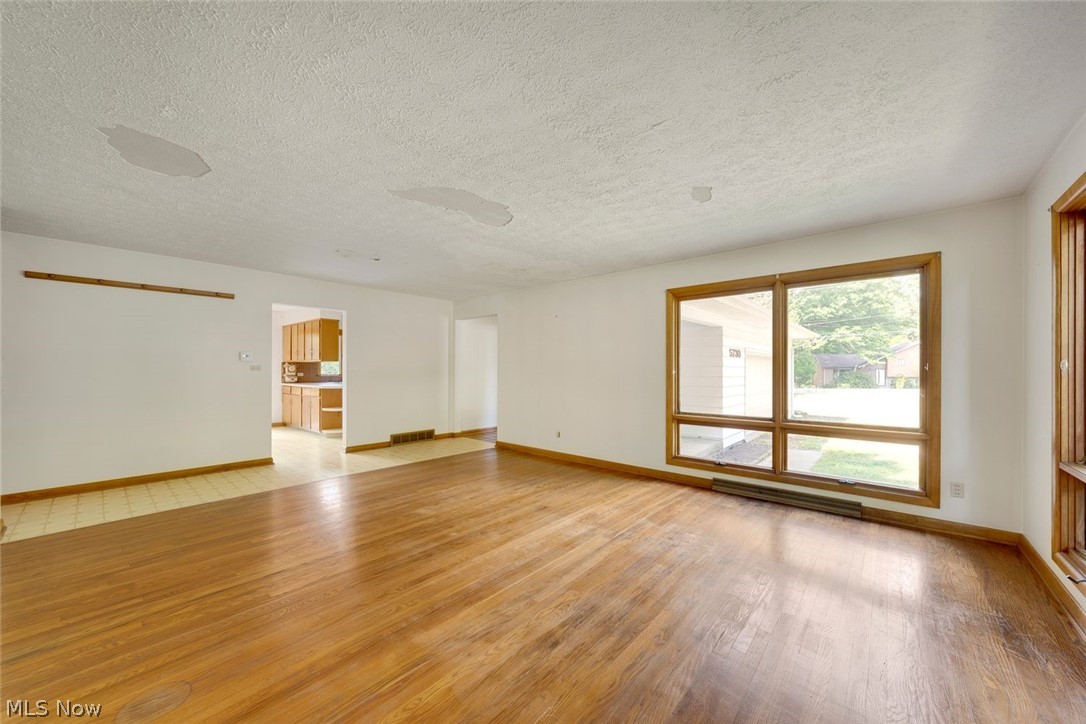 5730 Horning Road Kent, OH 44240 - Photo 7 of 50
