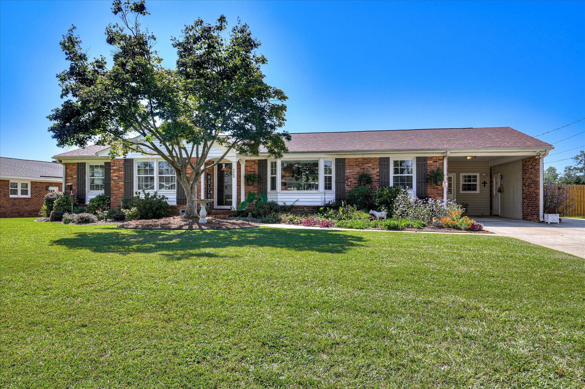 225 Simmons Court Augusta, GA 30907 - Photo 2 of 50 02-102