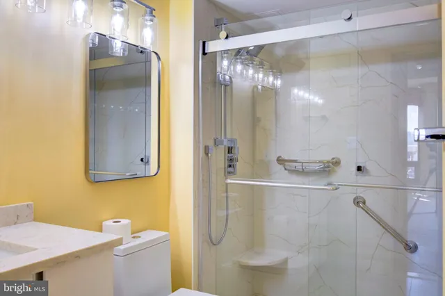 $350,000 | 701 Pennsylvania Avenue Northwest, Unit 1114, Washington, DC 20004