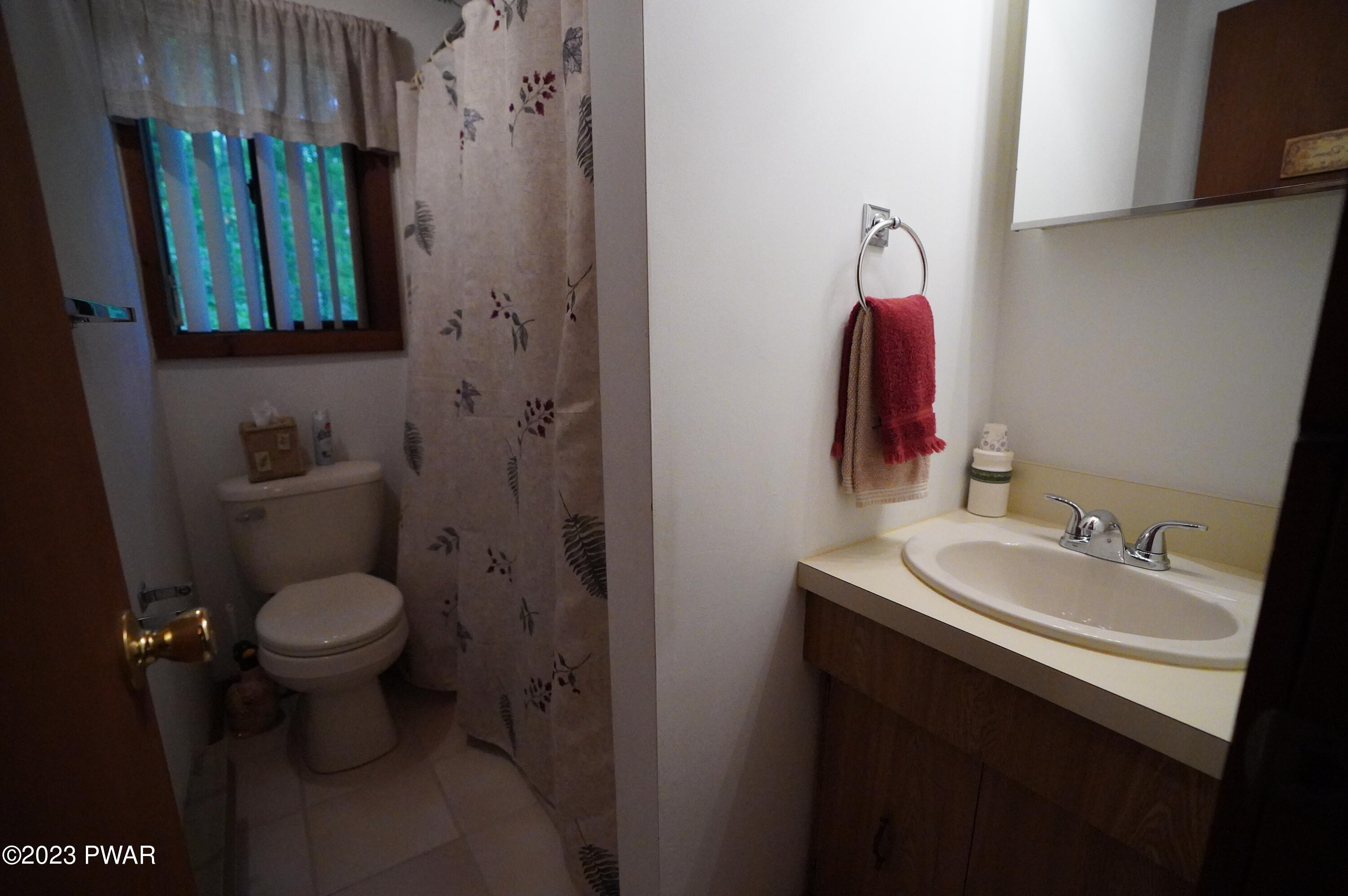 86 Roamingwood Road Lake Ariel, PA 18436 - Photo 28 of 95