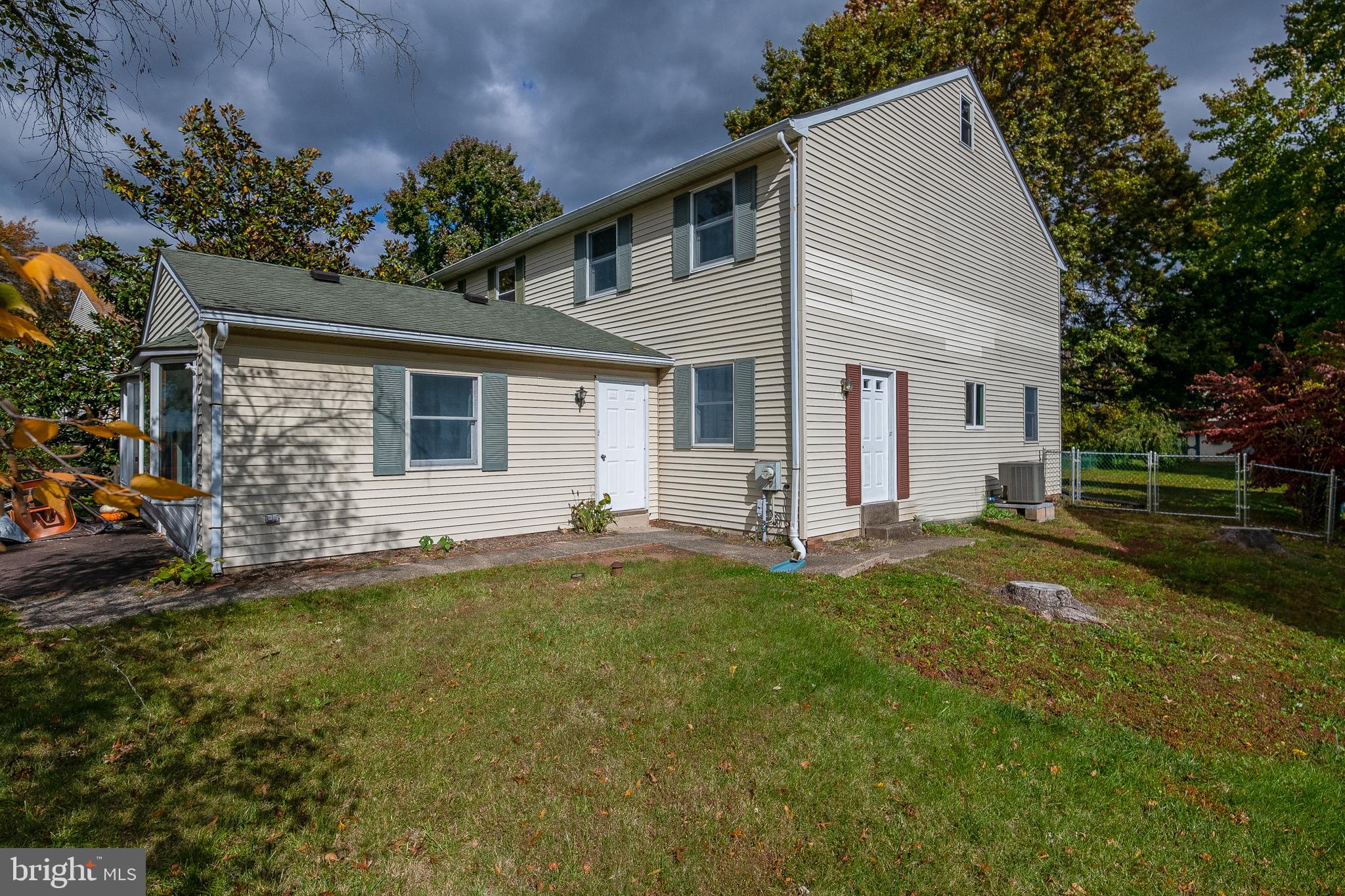 445 Gruber Road Harleysville, PA 19438 - Photo 3 of 28 Side Exterior