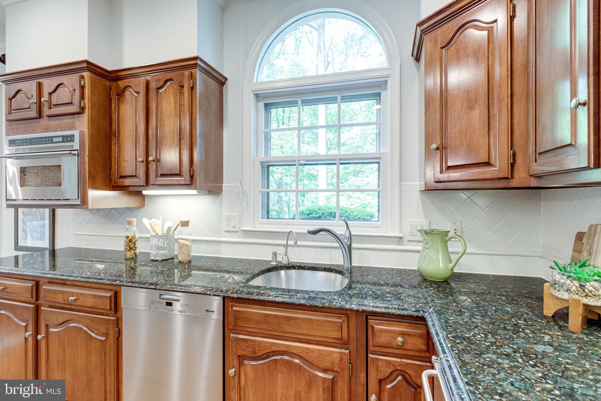 1120 Old Cedar Road McLean, VA 22102 - Photo 11 of 49 Expansive Counter-space Under Cabinet Lighting