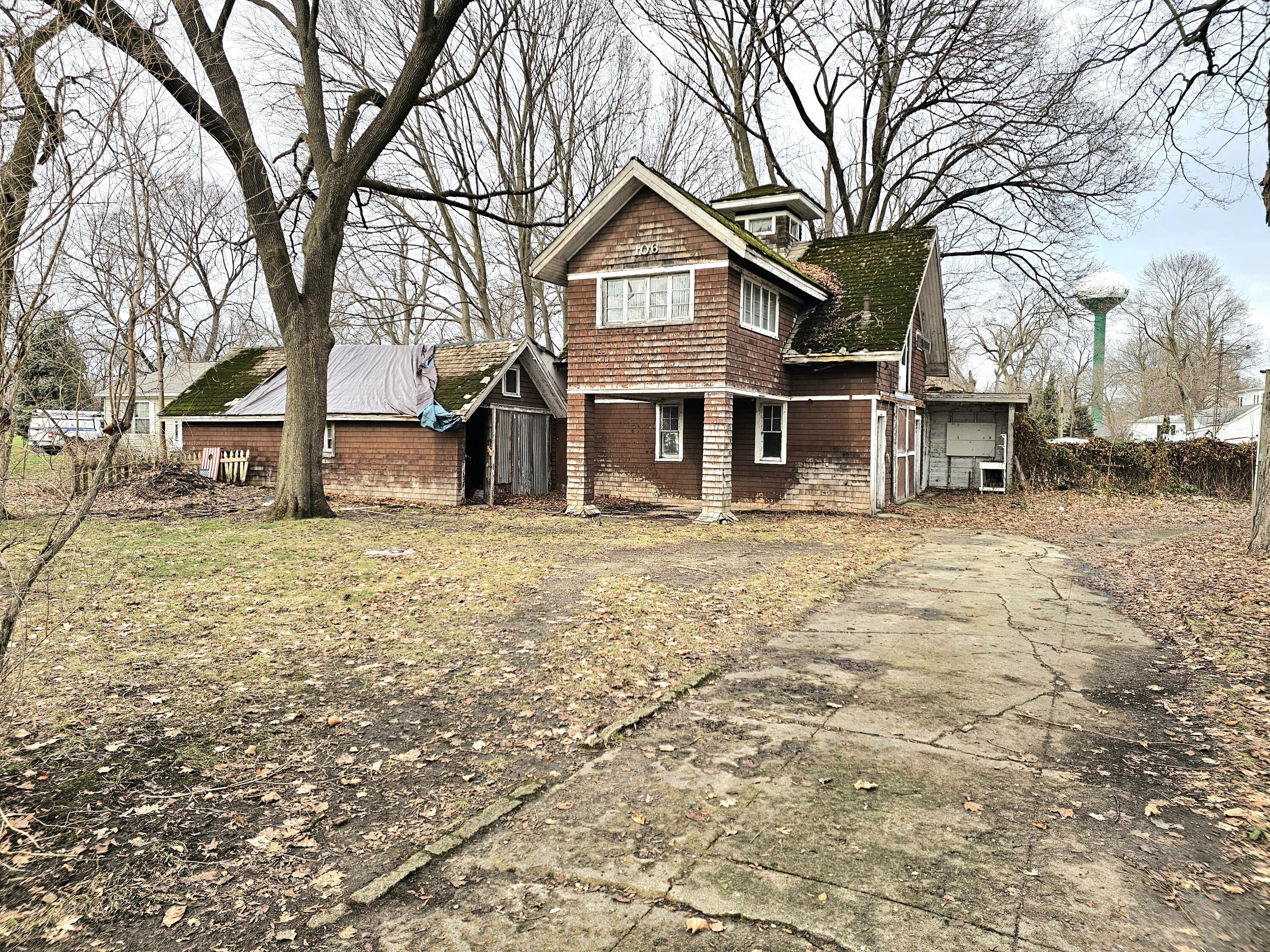 106 State Street Mendon, MI 49072 - Photo 2 of 34 20260108_140939