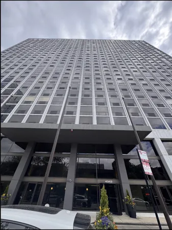 4343 North Clarendon Avenue, Unit 1918, Chicago, IL 60613