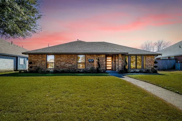 $385,000 | 814 Nafus Street, Cedar Hill, TX 75104