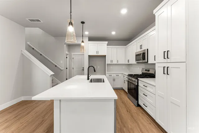 $424,990 | 170 South Koyukuk Avenue, Star, ID 83669