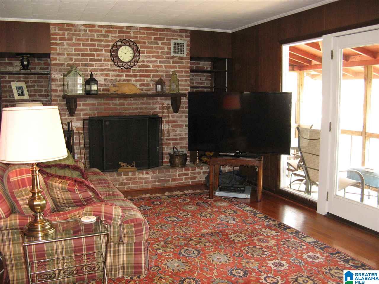 301 Perimeter Road Sylacauga, AL 35151 - Photo 4 of 47