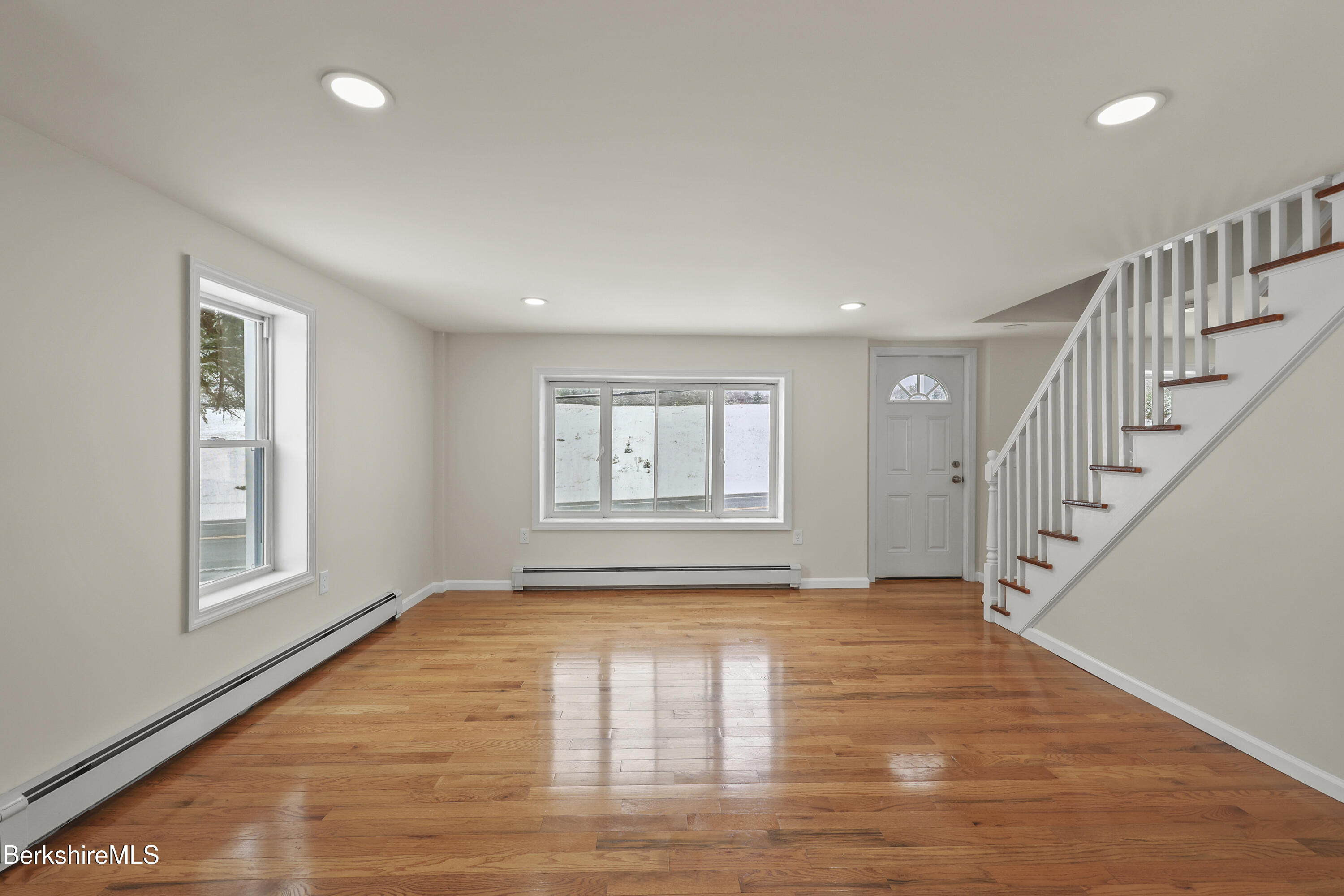 738 River Road Clarksburg, MA 01247 - Photo 18 of 63 Living Area