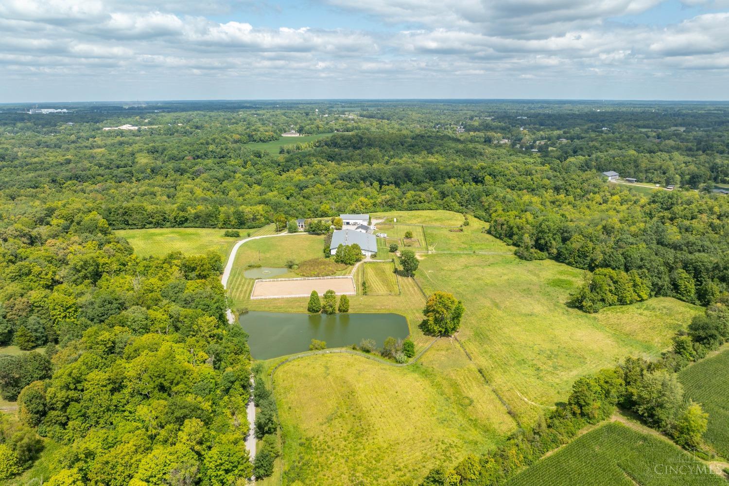 3476 Twin Bridges Road Williamsburg, OH 45176 - Photo 2 of 98