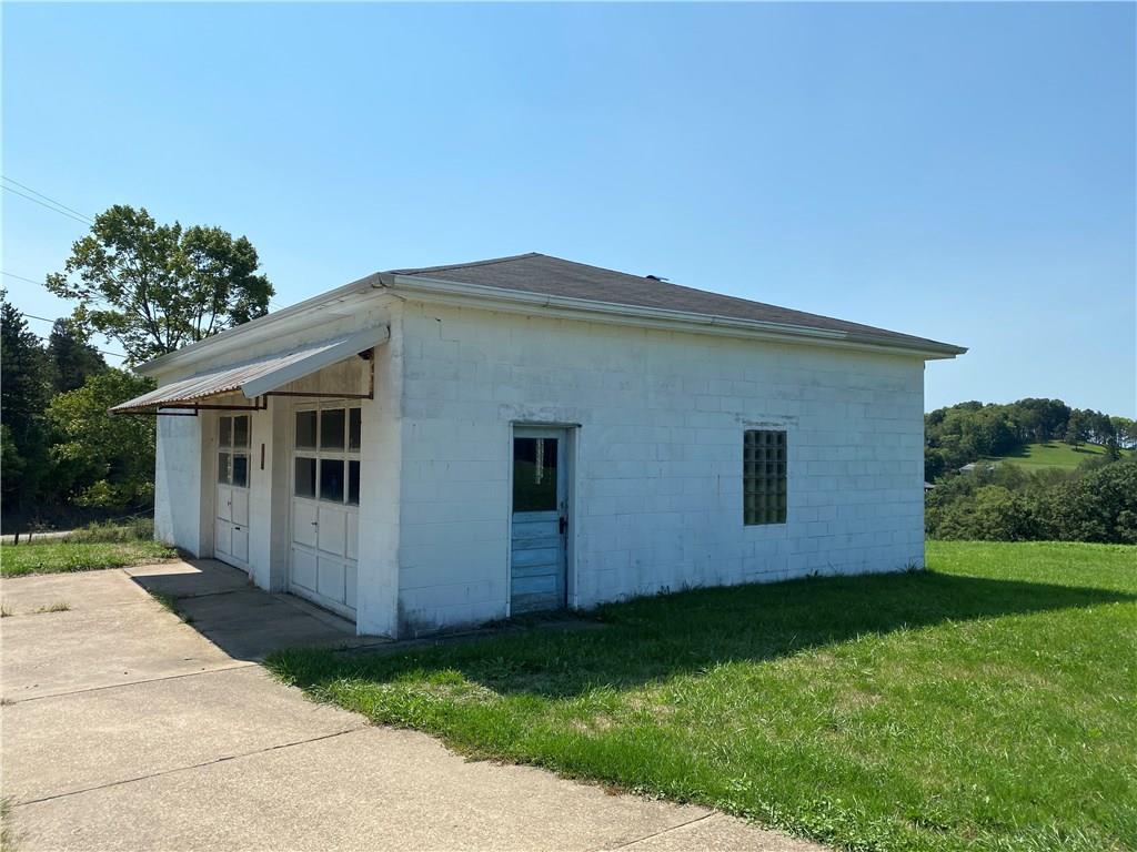 1399 Freeport Road Kittanning, PA 16201 - Photo 19 of 25
