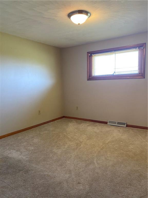 1399 Freeport Road Kittanning, PA 16201 - Photo 3 of 25