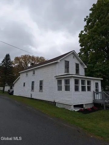 $218,000 | 30 Park Avenue, Berlin, NY 12022