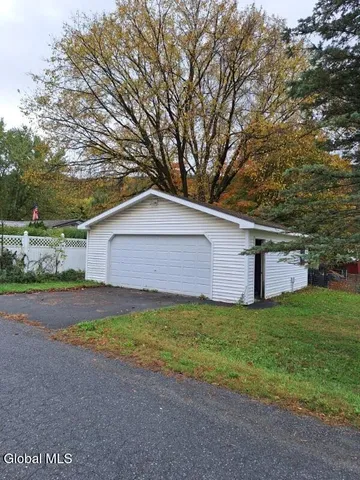 $218,000 | 30 Park Avenue, Berlin, NY 12022