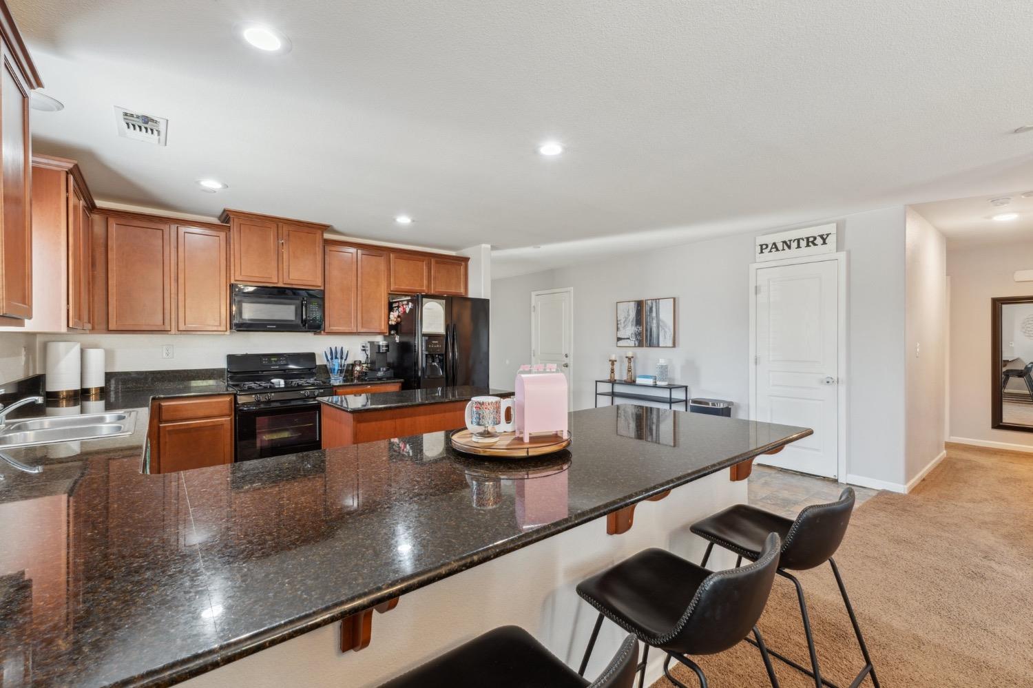 803 Chianti Circle Coalinga, CA 93210 - Photo 7 of 22