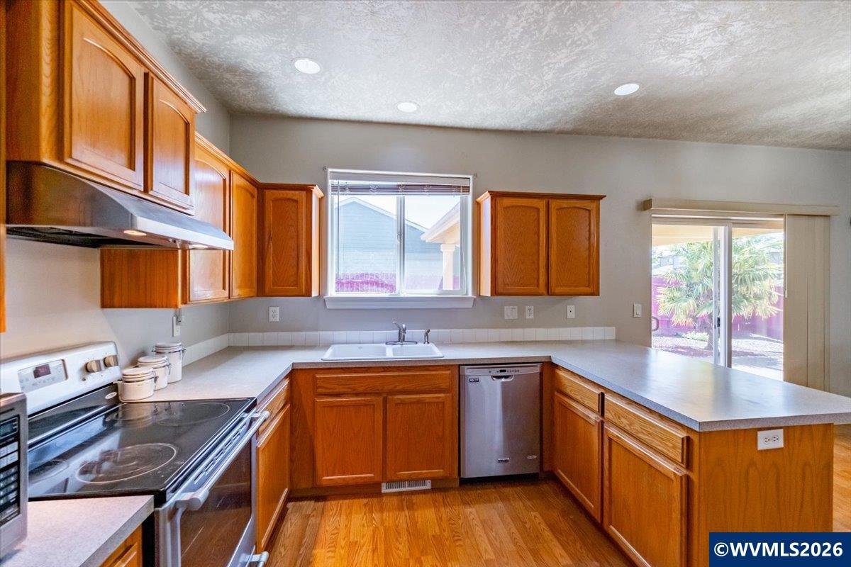 4199 Geranium Loop Northeast Salem, OR 97305 - Photo 14 of 48